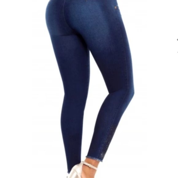 Jeans Colombian NYE, size 12 in Colombian, Hips 26-28 inch. - Picture 2 of 3